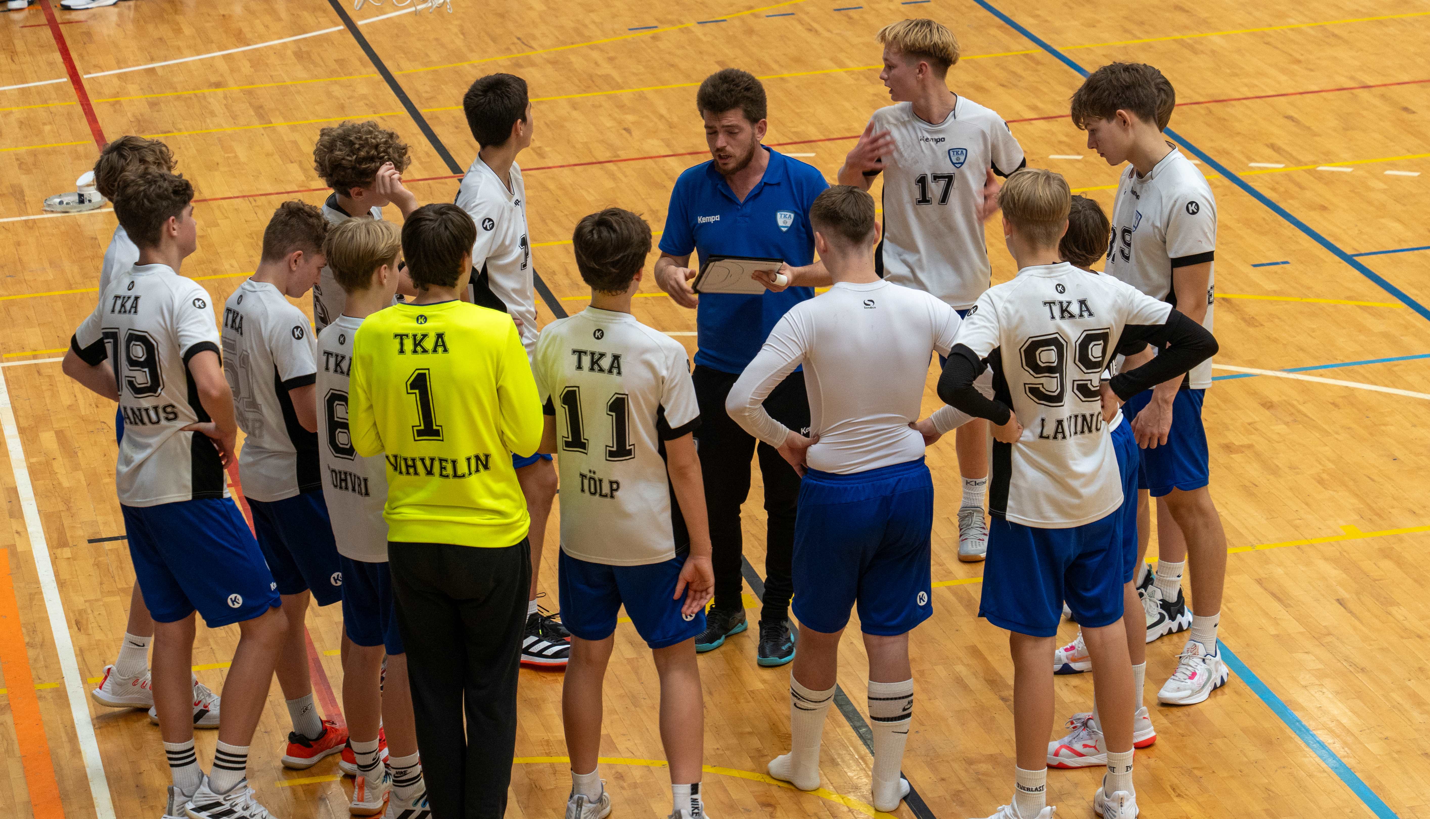 Noormeeste B vanuseklassi 2024 Eesti meistrivõistlustel käsipallis on jäänud mängida veel viimane võistluspäev