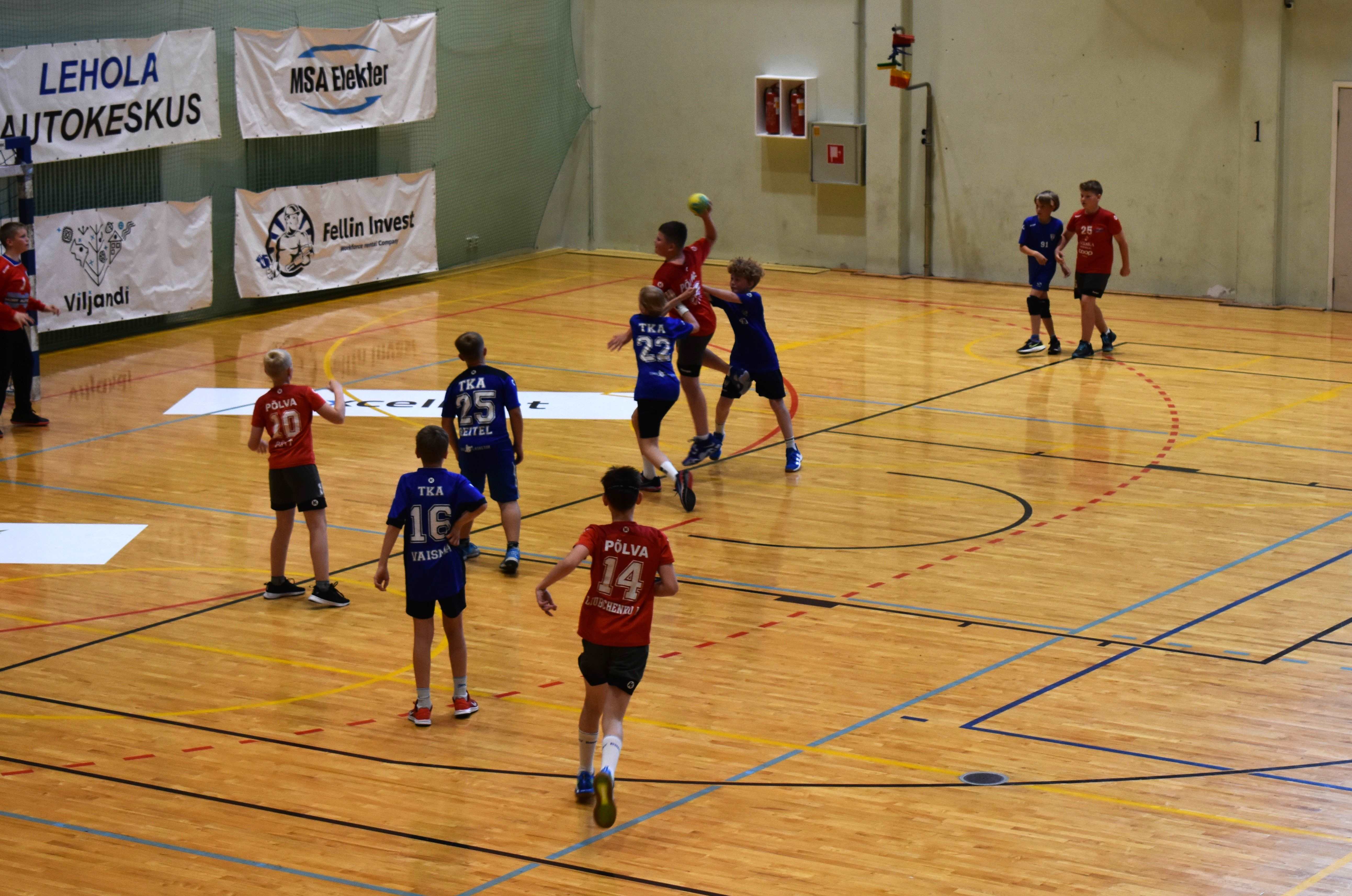2024 Eesti meistrivõistlustel käsipallis on Viljandis noormeeste D2 vanuseklassi teisel etapil üks mängupäev seljataga